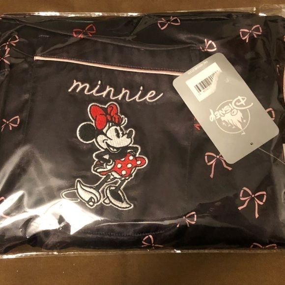 Minnie Mouse Satin Robe for Women - Picture 6 of 7